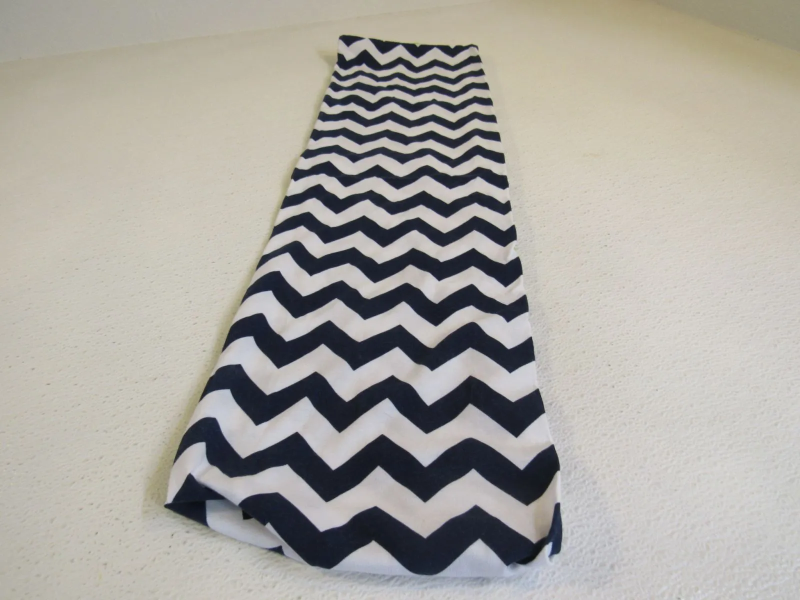 Designer Scarf 33-in Blue & Green & White Chevron Infinity Cotton Female -- Used