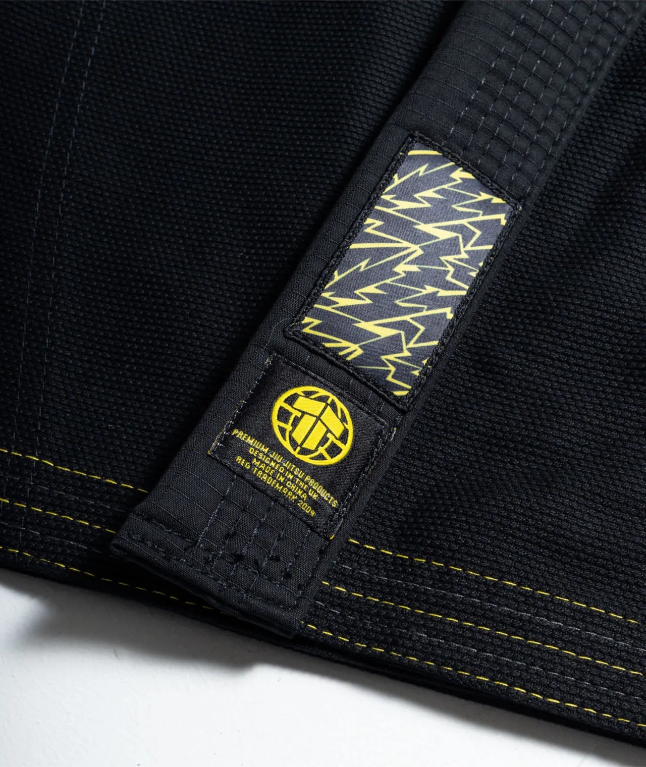 Kimono Brazilian Jiu Jitsu TATAMI Recharge Gi - Bolt