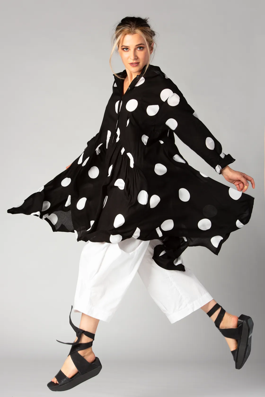 Marco Dress in B&W Dots Delphi
