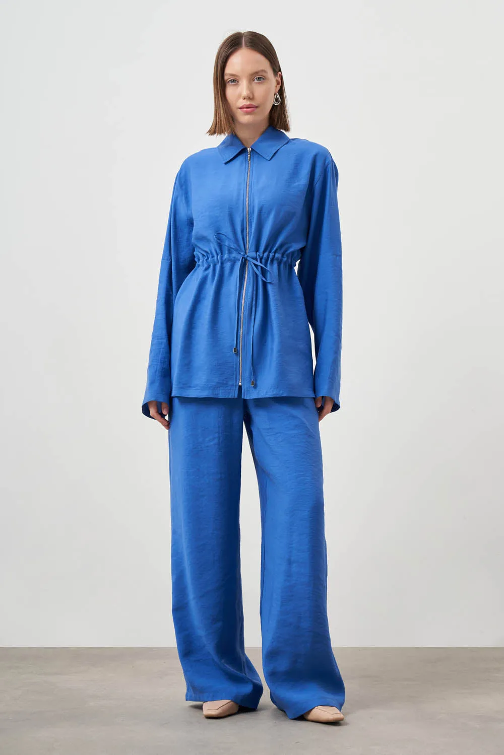 Mizalle-Cinched Waist Shirt Jacket-Blue