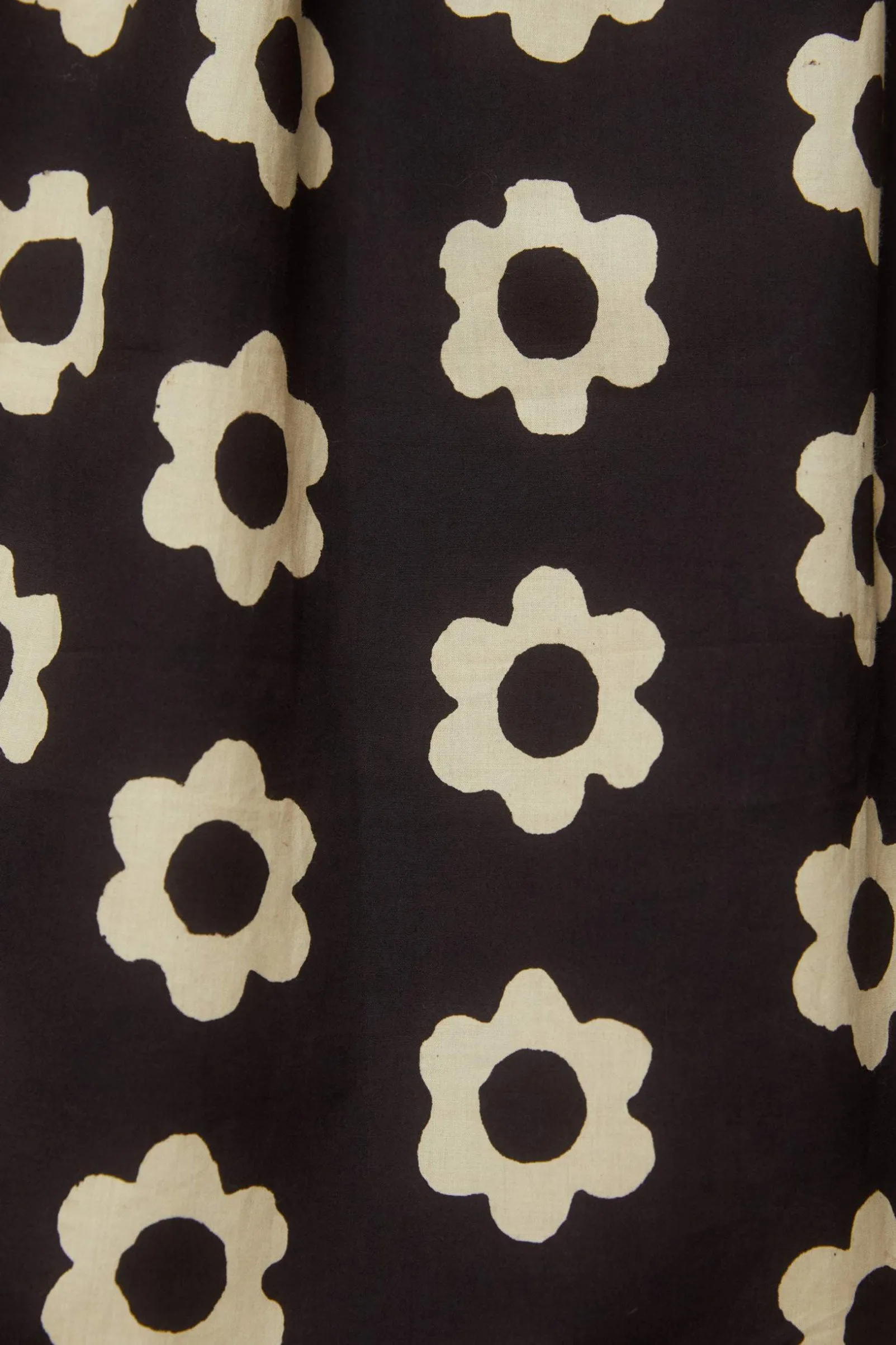 The Dawn Dress Petites | Noir Daisy