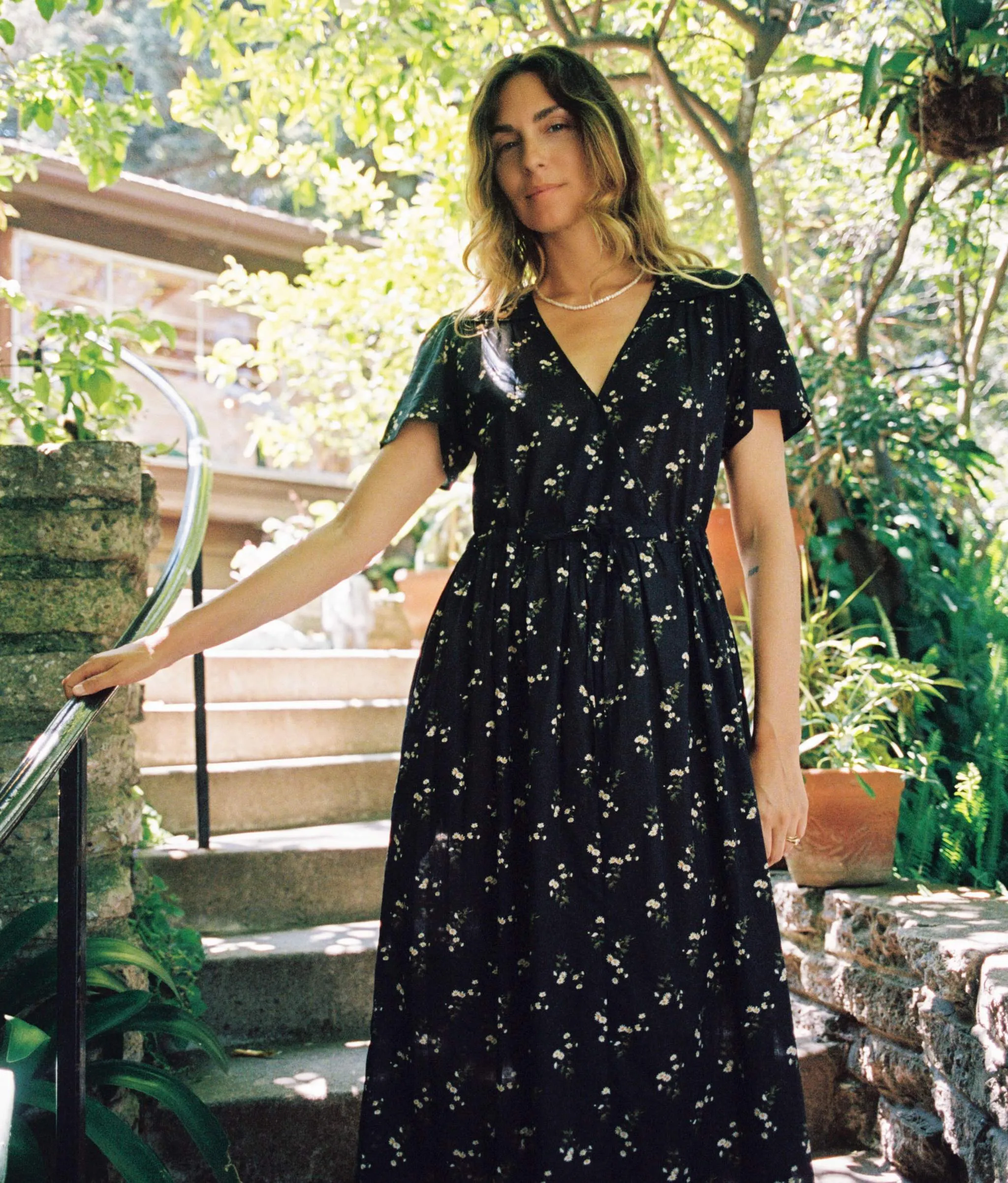 The Dawn Dress Petites | Noir Dancing Chamomile