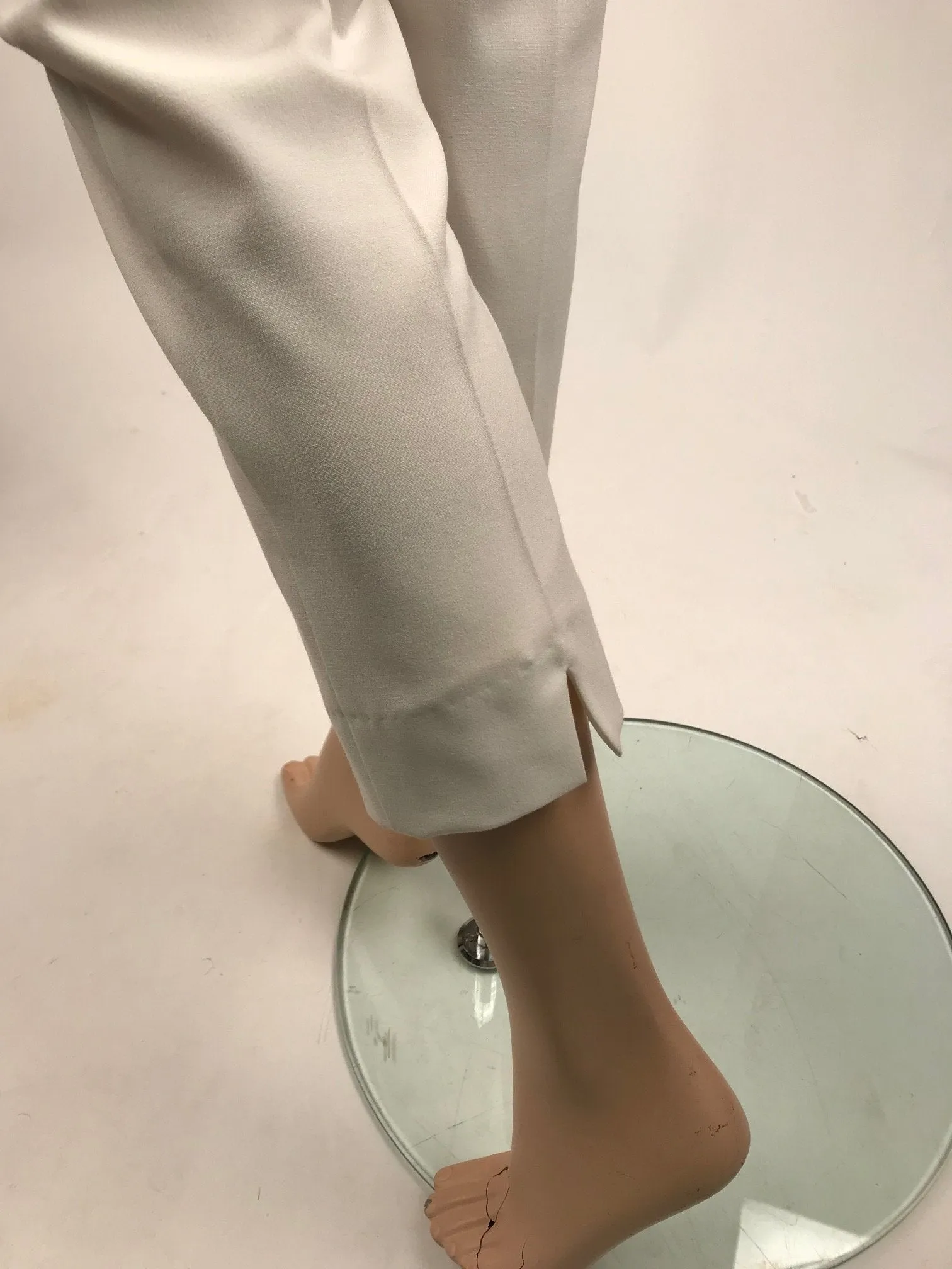 Women's Margaret M | Capri Pant with Lining | Off White